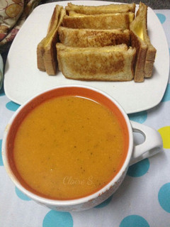A picture of Simple Tomato Soup.