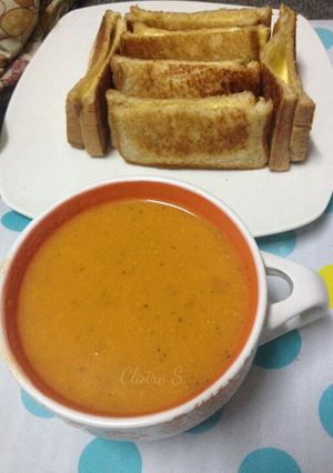 A picture of Simple Tomato Soup.