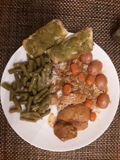 A picture of Slow Smothered Pork Chops.