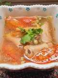 Canh cà chua nấu chân gà