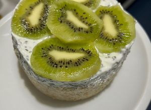 Foto di Dessert avena, kefir e kiwi 🥣🥝🥛