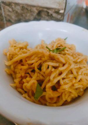 मैगी (maggi recipe in Hindi) रेसिपी मुख्य फोटो