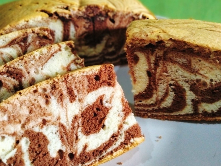 Langkah Mudah untuk Menyiapkan BOLU MARMER Putih Telur yang Sempurna