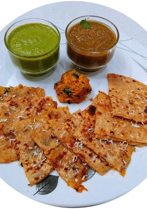 A picture of Mooli paratha.
