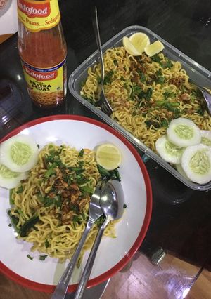 Foto resep Mie Goreng Tek Tek Sederhana