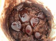 Una foto de brownie en taza