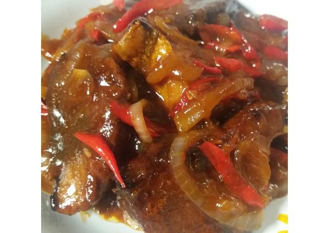 Resep Ikan Goreng Saus Tiram Oleh Ummi Ghazi - Cookpad