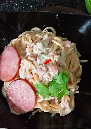 A picture of Spaghetti with Cream Sauce.