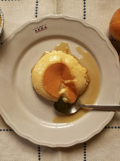Una foto de Flan de melocotón
