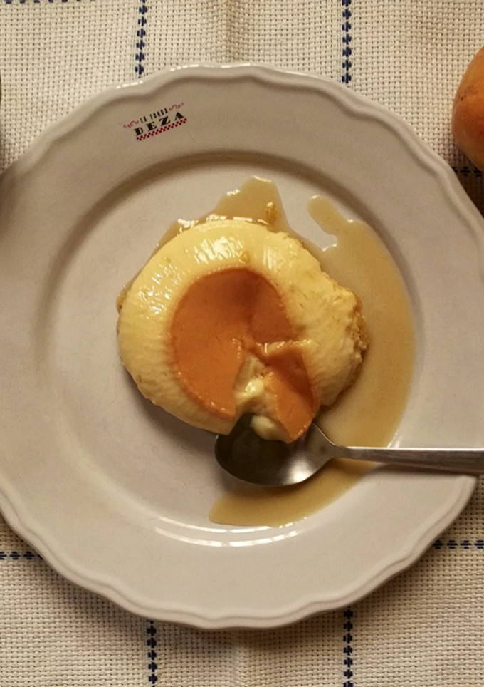 Una foto de Flan de melocotón