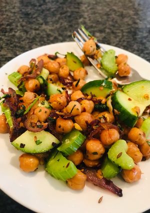 A picture of Warm Chickpea salad.