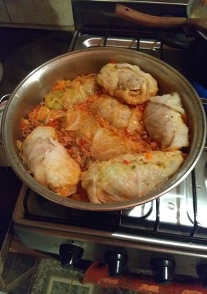 Una foto de Niño en vuelto en repollo