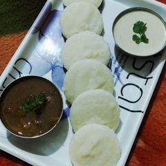 A picture of Idli.
