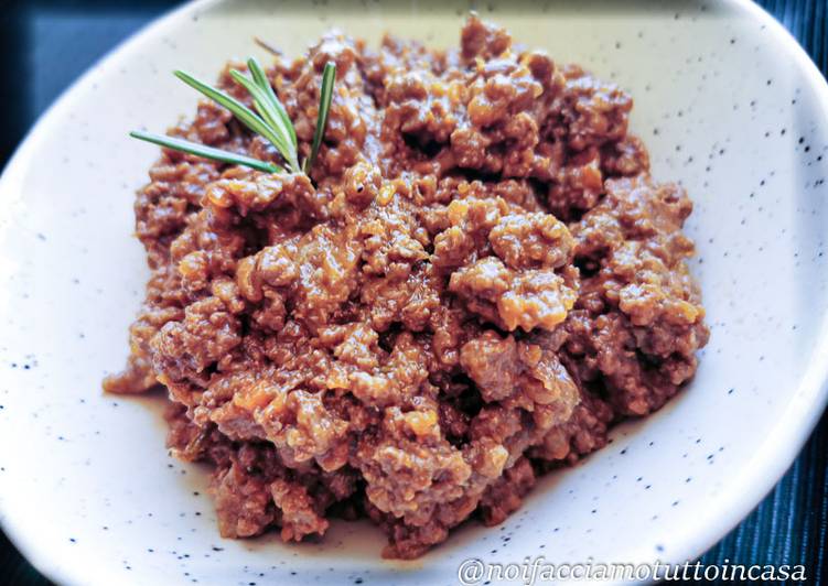 Ragù di Cinghiale a Lunga Cottura