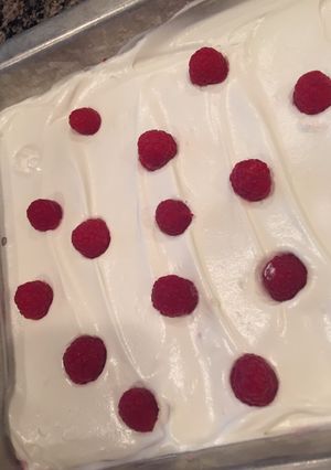 A picture of Raspberry Cream Cheese Dessert.