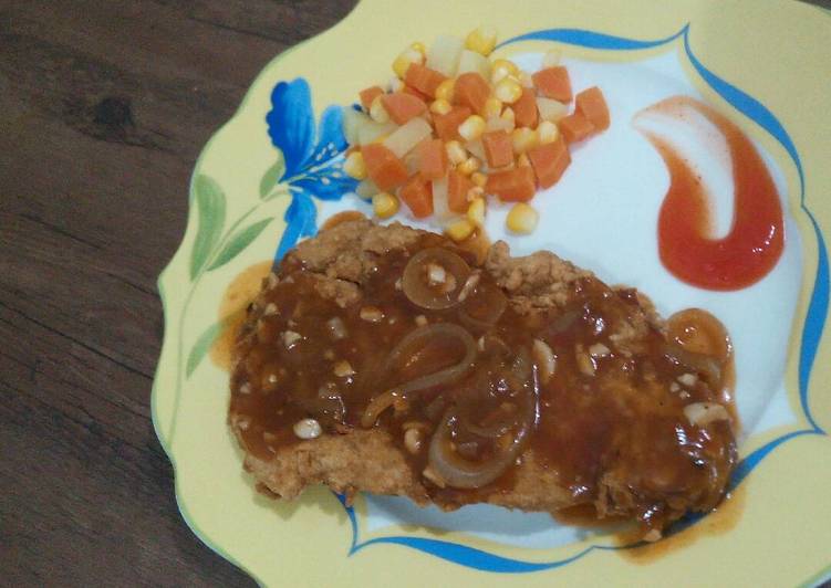 Bagaimana Menyiapkan Crispy Chicken Steak w/ Barbeque Sauce *Kilat aLa BunDev, Enak Banget