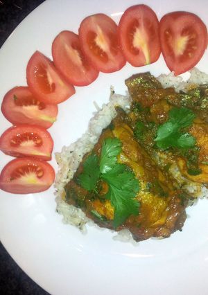 A picture of Hajni's authentic chicken curry.