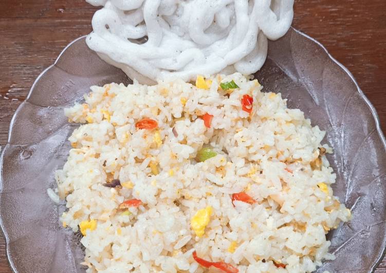 Bagaimana Menyiapkan Nasi Goreng Simple 😊 yang Enak Banget