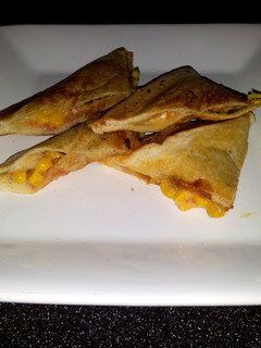 A picture of cheese and corn toast (toastie).