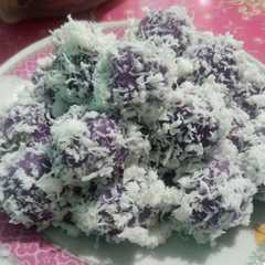 รูปของ Klepon Ubi Ungu