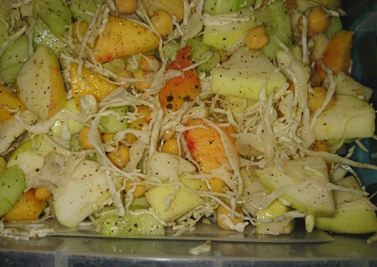 How to Prepare Favorite Salad make like a meal for diet conscious