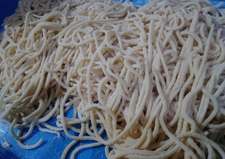 How to Cook Delicious Mie mentah dan tips membersihkan alat pembuat mie