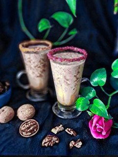 عکسی از دستور میلک شیک خرما و نارگیل