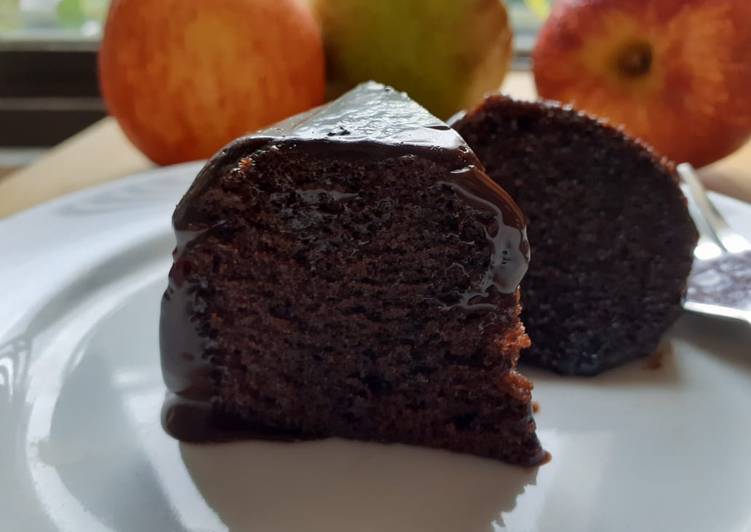 Resep Steamed Chocolate Cake with Choco Sauce, Lezat