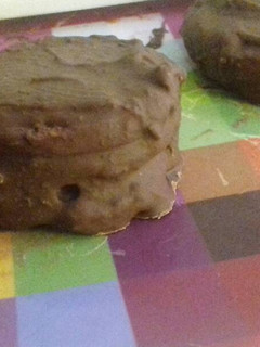 Una foto de Alfajores de chocolate bien fáciles!
