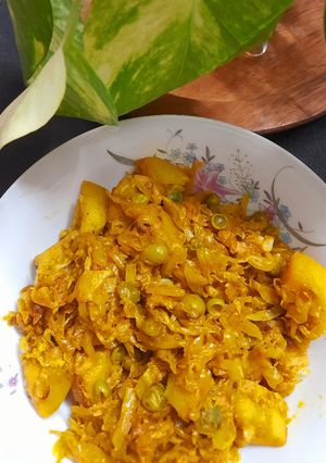 বাঁধাকপির ঘন্ট (Bandhakopir ghonto recipe in Bengali) রেসিপির প্রধান ছবি