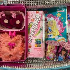 รูปของ Bekal tema Barbie