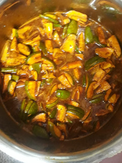 A picture of Aam ka achar.