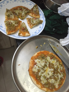 A picture of Pav Bhaji Pizza.