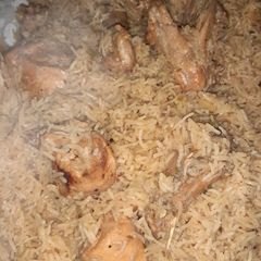 A picture of Chicken Yakhni pulao.