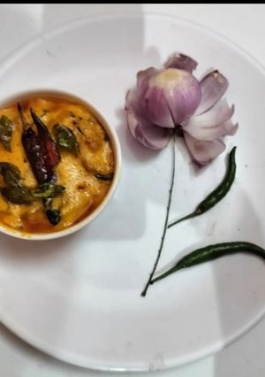 A picture of Punjabi kadhi pakoda.