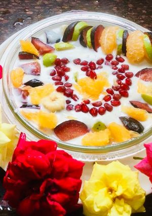 A picture of Fruit Cake Bhallas in fruit Yogurt.