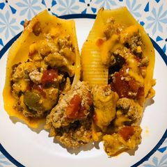 A picture of Stuffed Taco Shells.