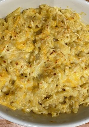 Una foto de Mac and cheese americano