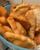 Empanadas fritas de carne picada con tapas caseras