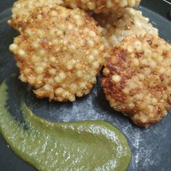 A picture of Sabudana wada.