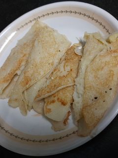পাটিসাপ্টা পিঠা (patisapta pitha recipe in Bengali) রেসিপির প্রধান ছবি