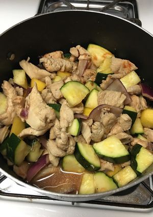 Hình của món Gà xào "nhị" sắc😋.