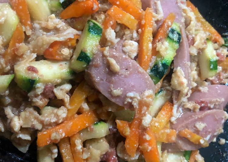 Cara memasak Tumis zucchini sosis, Enak Banget