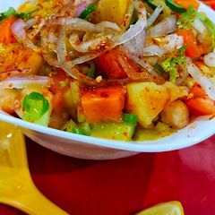 A picture of Chattpatti channa chaat.