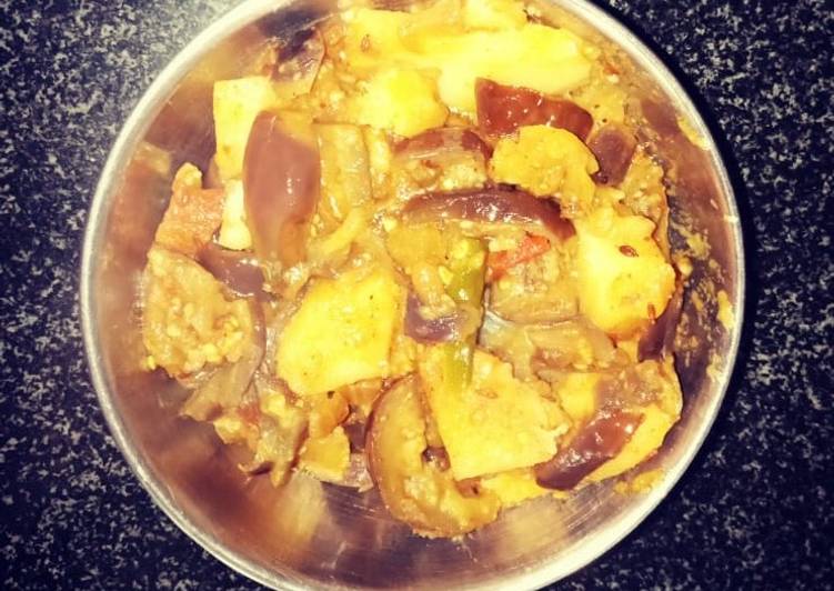 Steps to Prepare Super Quick Homemade Aloo Baigan