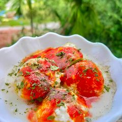 A picture of Dahi Vada.