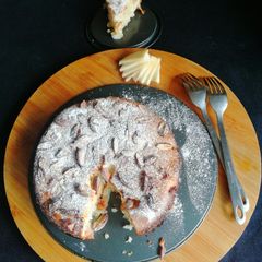 A picture of Apple cake.