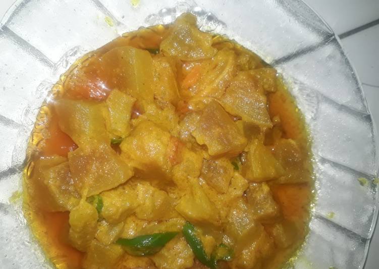 Kikil bumbu kuning