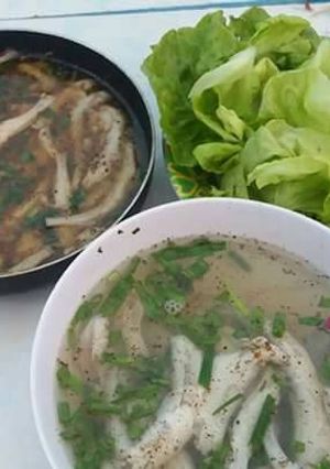 Hình của món Cá khoai om hành. Canh cá khoai nấu hành, tiêu.