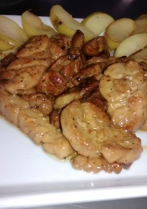Una foto de Mollejas a la sidra con manzanas